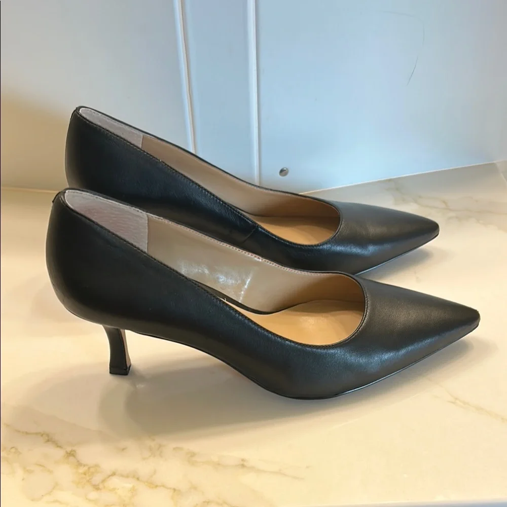 Ann Taylor Black Pointed-Toe Leather Pumps